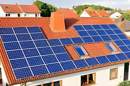 光伏發電站需要用到哪些設備？光伏板不可少！